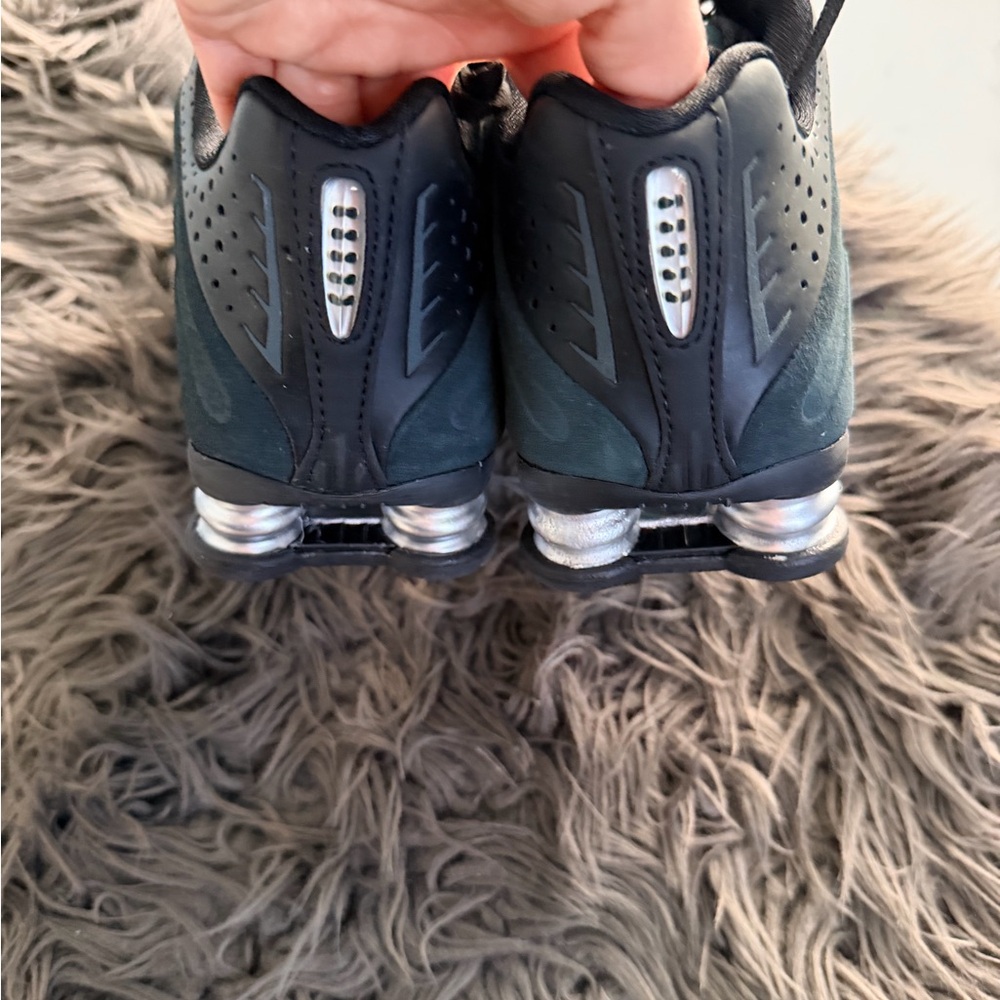 Nike shox R4 - Picture 8 of 13